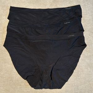 NWOT Calvin Klein No Show Panties